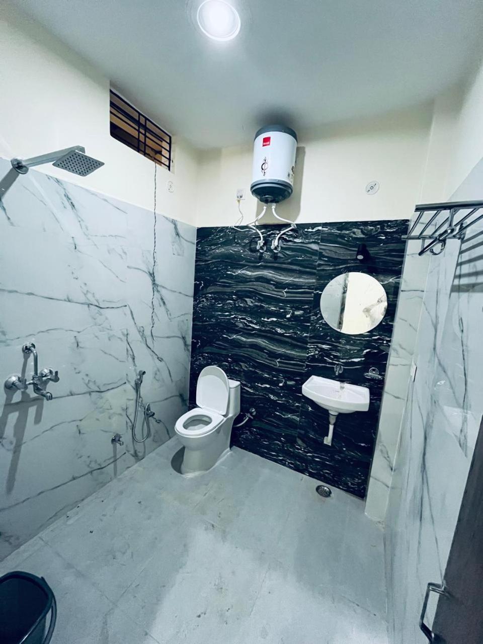 River View Paying Guest House バラナシ 部屋 写真